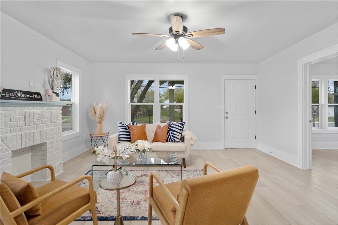 2459 1st St ## 0 - Photo 2 of 17