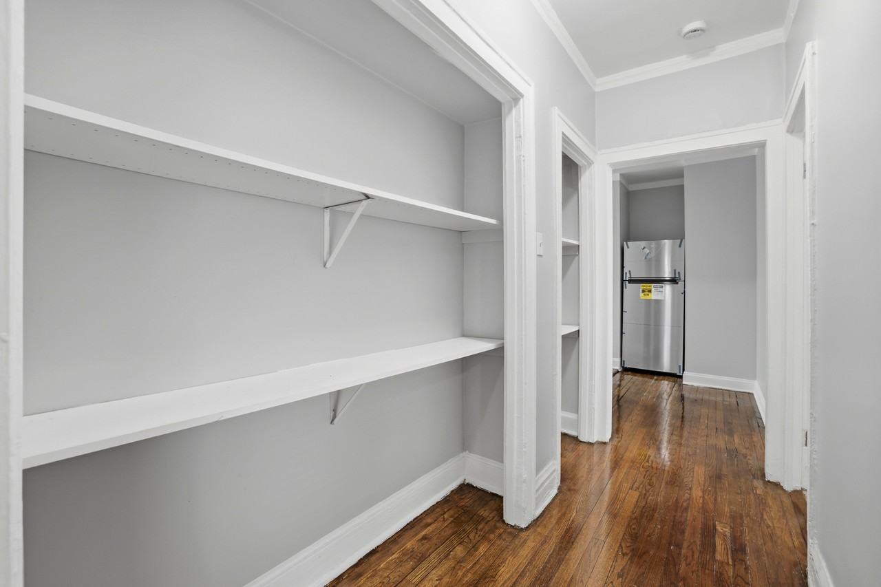 7816 South Cornell Avenue - Photo 5 of 24