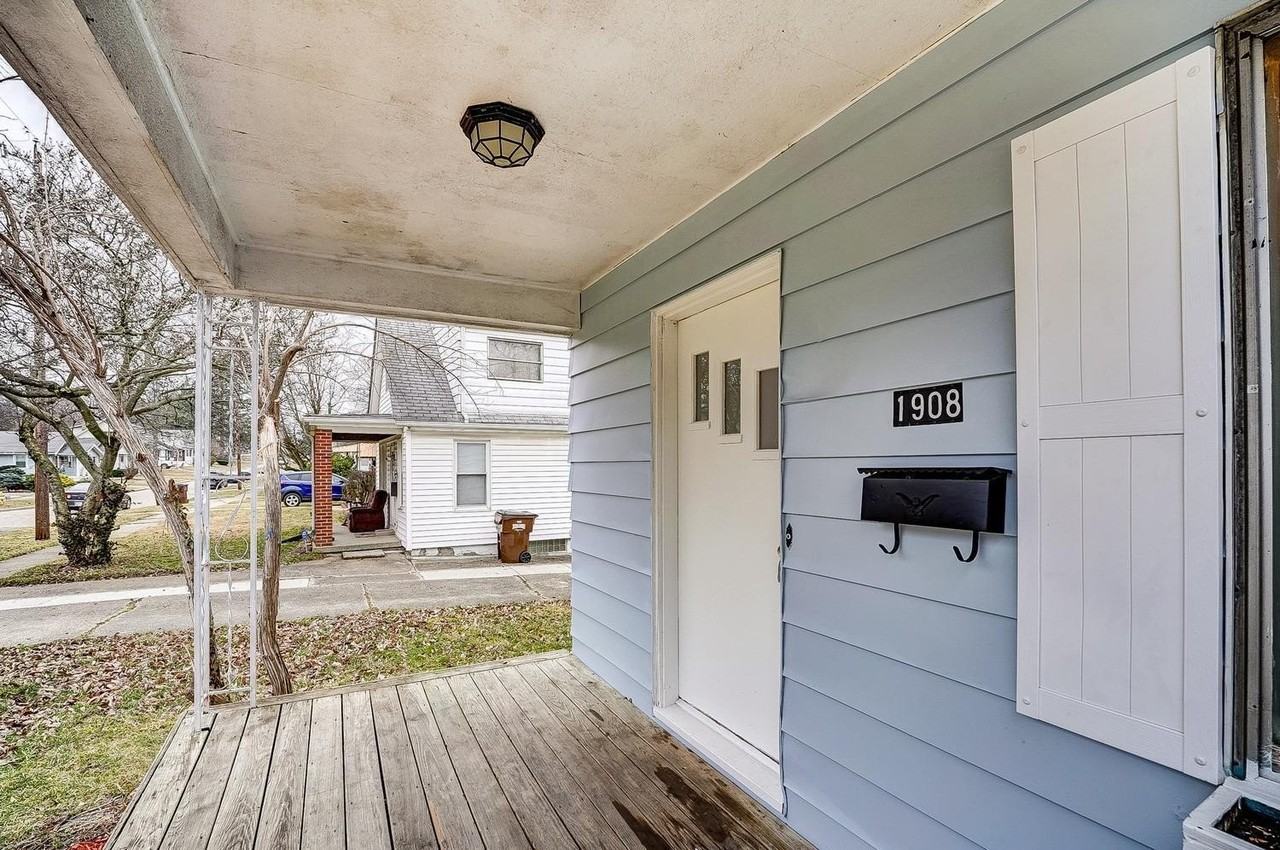 1908 Emerson Ave - Photo 4 of 31