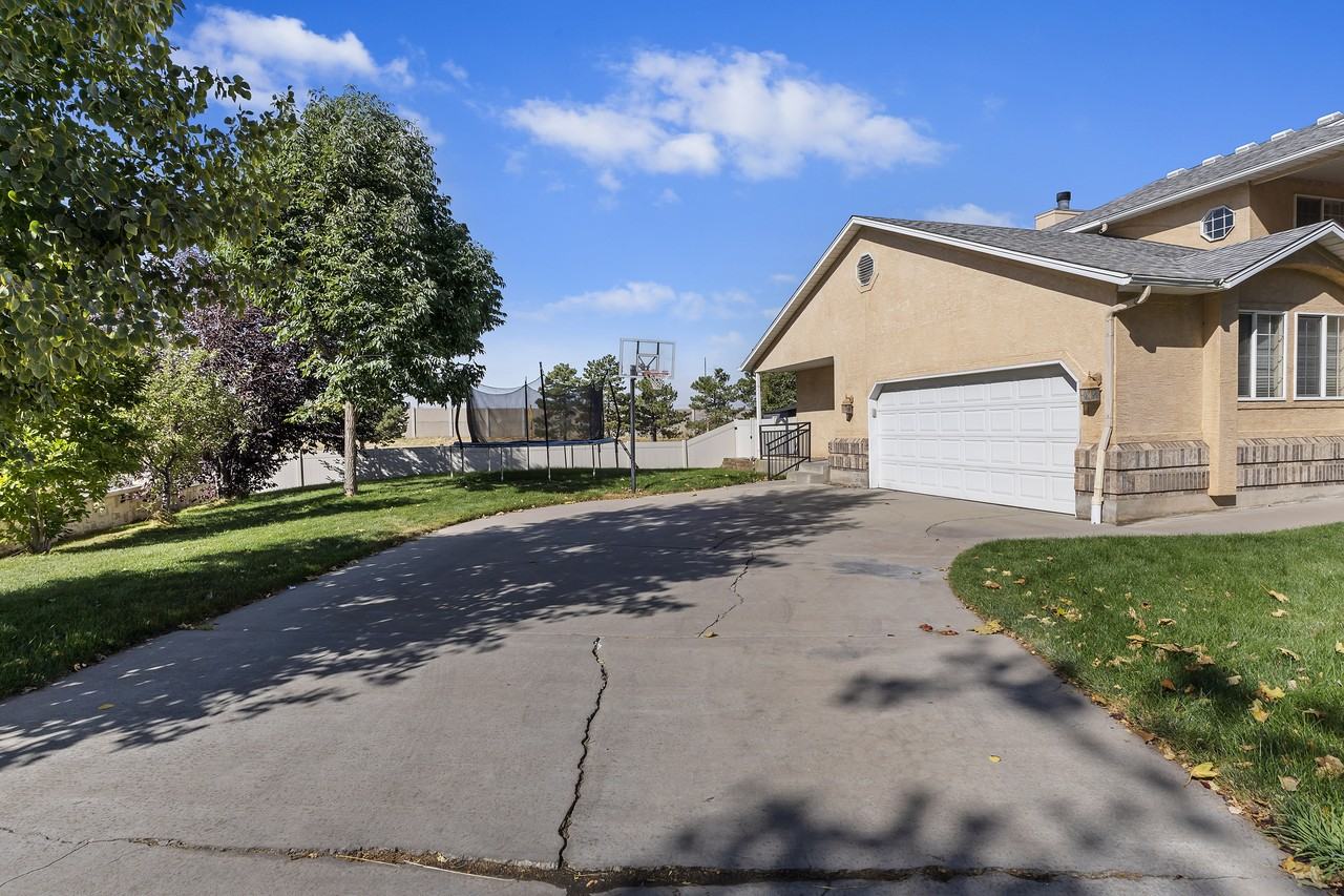 3666 S Pearblossom Cir #1 - Photo 5 of 29