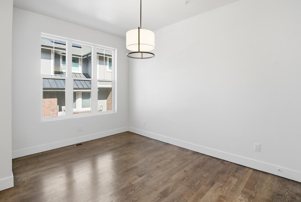 134 Washington Ave #1 - Photo 5 of 19