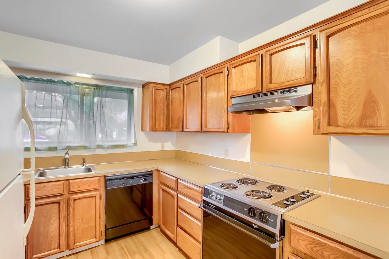 5005 Southwest Mitchell StreetUnit 4 #1 - Photo 2 of 10