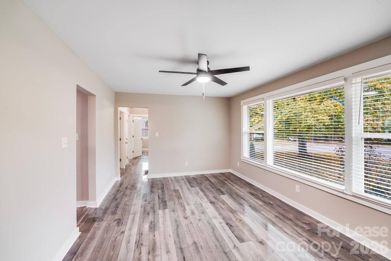 2301 Shamrock Dr - Photo 7 of 19