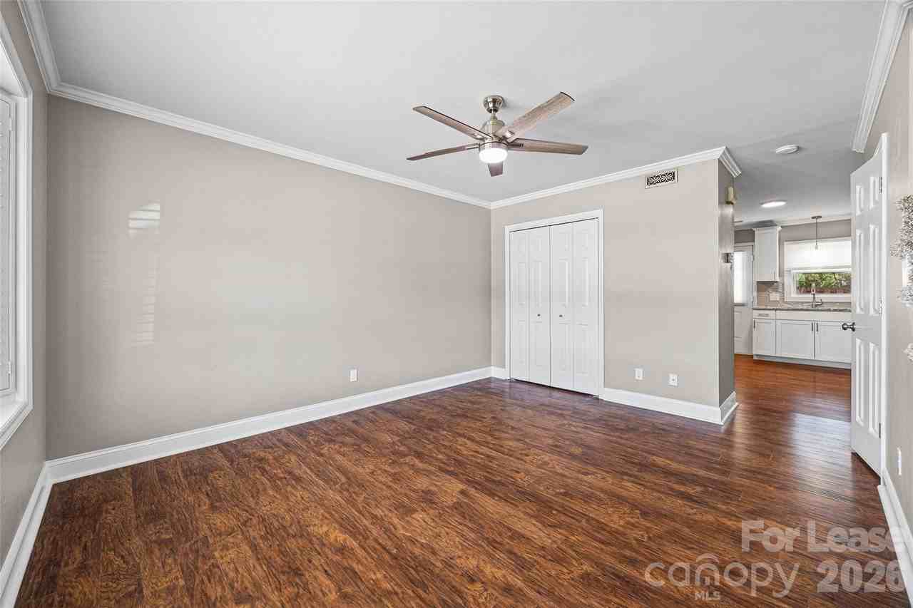 1933 Ebenezer Rd - Photo 4 of 27