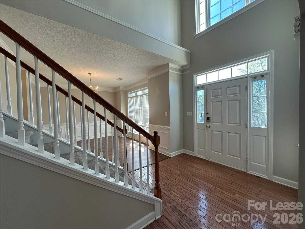 5650 Berry Ridge Dr - Photo 4 of 34