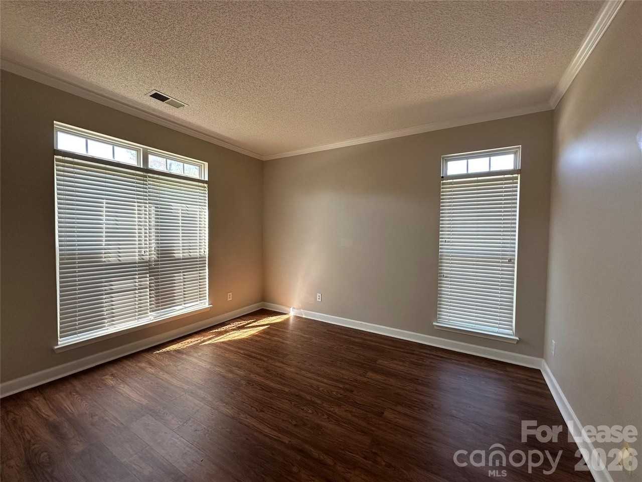 5650 Berry Ridge Dr - Photo 6 of 34