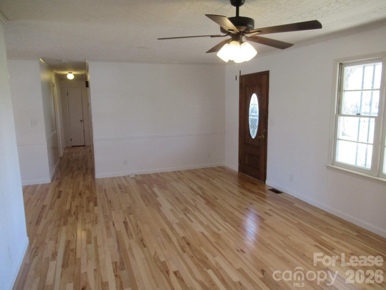 1330 Davis Rd - Photo 5 of 31