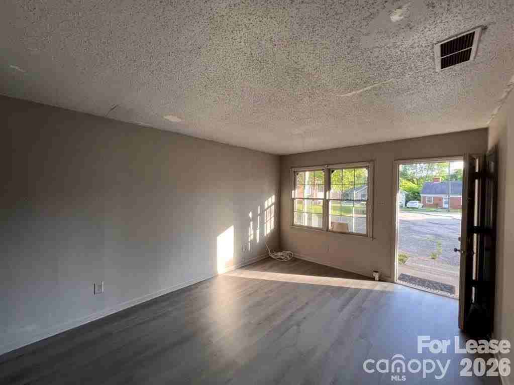 334 Brevard St Apt F - Photo 4 of 12