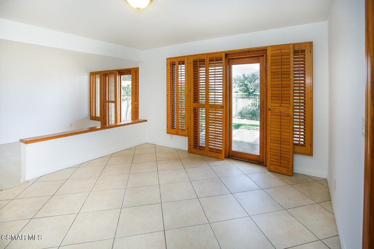 4554 Rayburn St - Photo 6 of 50