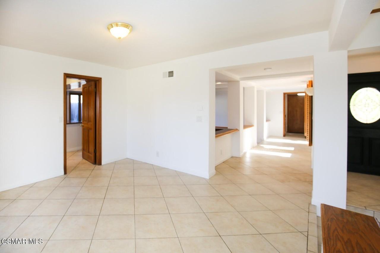 4554 Rayburn St - Photo 7 of 50