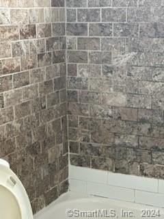 481 Hollister Ave Unit 2nd - Photo 4 of 6