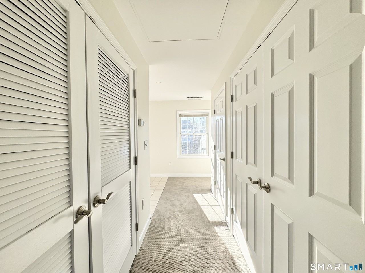 54 Fairgate Dr - Photo 5 of 15