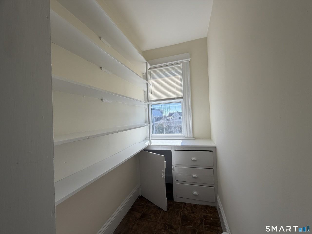 3741 Jackson Ave Unit 3 - Photo 5 of 11