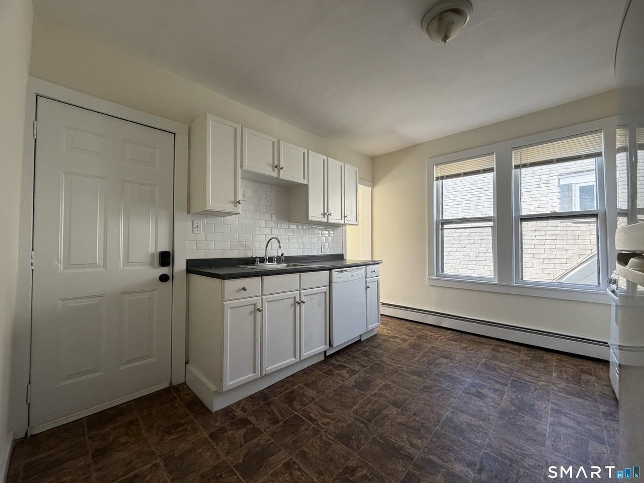 3741 Jackson Ave Unit 3 - Photo 7 of 11