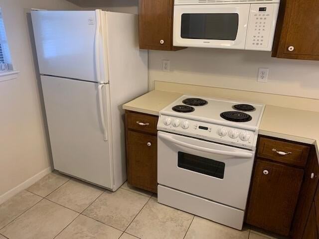 229 Carmel Dr Unit 2 - Photo 4 of 13