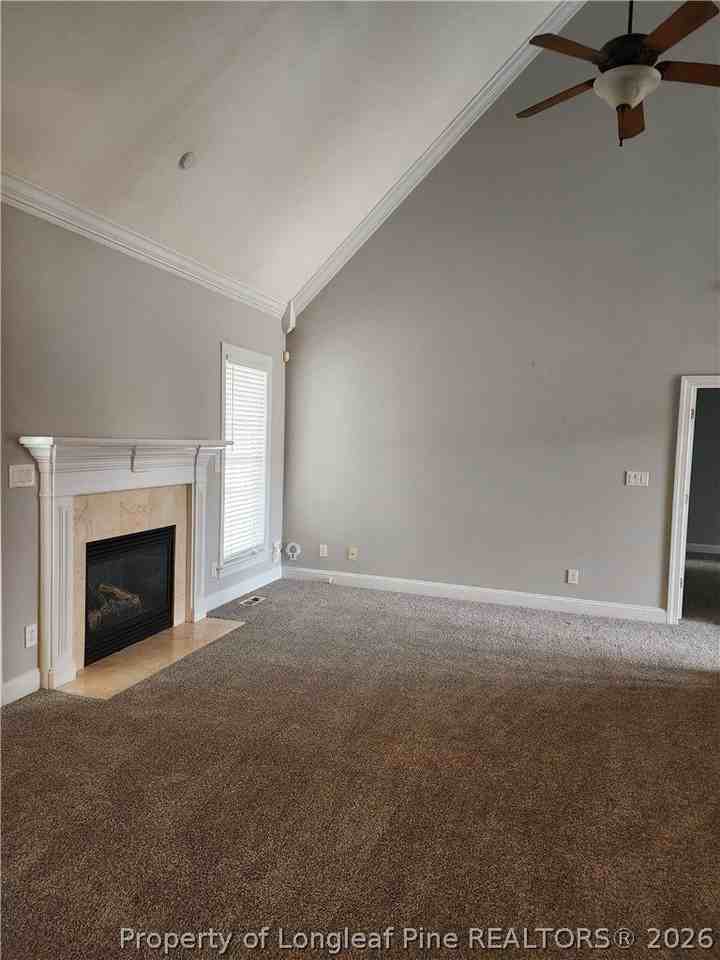 2825 Meadowmont Ln - Photo 2 of 16