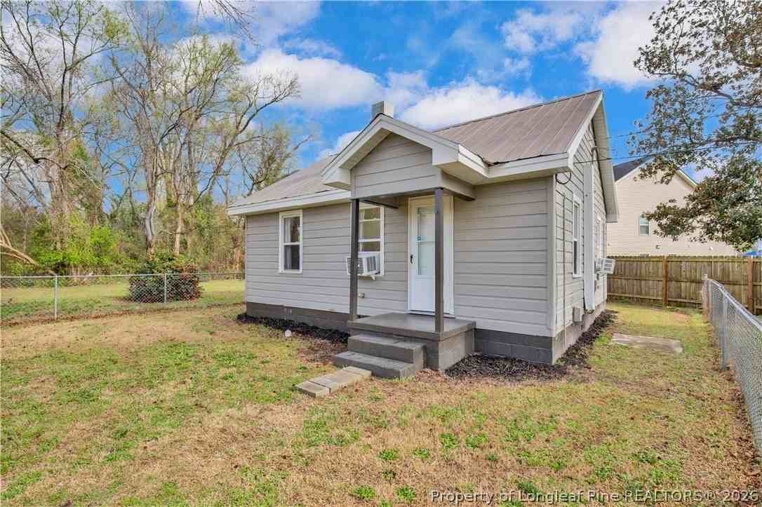 326 Hawley Ln - Photo 3 of 24