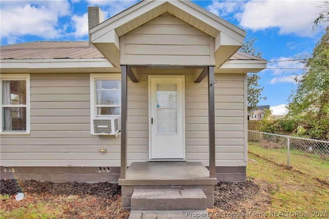 326 Hawley Ln - Photo 5 of 24