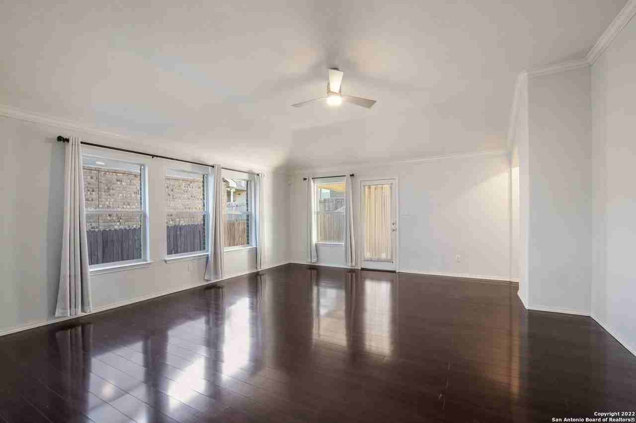 532 Wagon Wheel Way - Photo 3 of 18