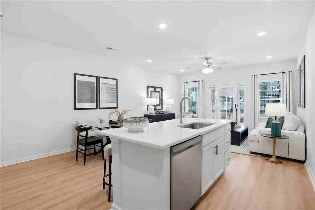 205 Harrell Way - Photo 4 of 20