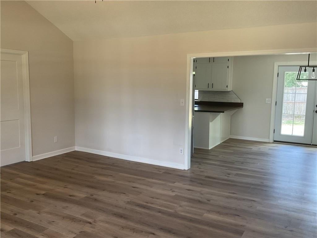 2452 Kilgore Rd - Photo 4 of 14