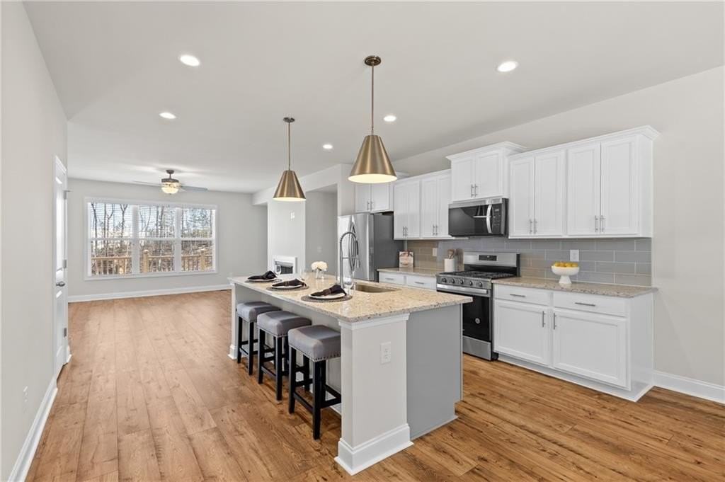 1230 Ainsworth Aly - Photo 2 of 40