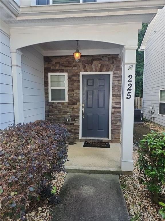 225 Brookhaven Ct - Photo 4 of 28