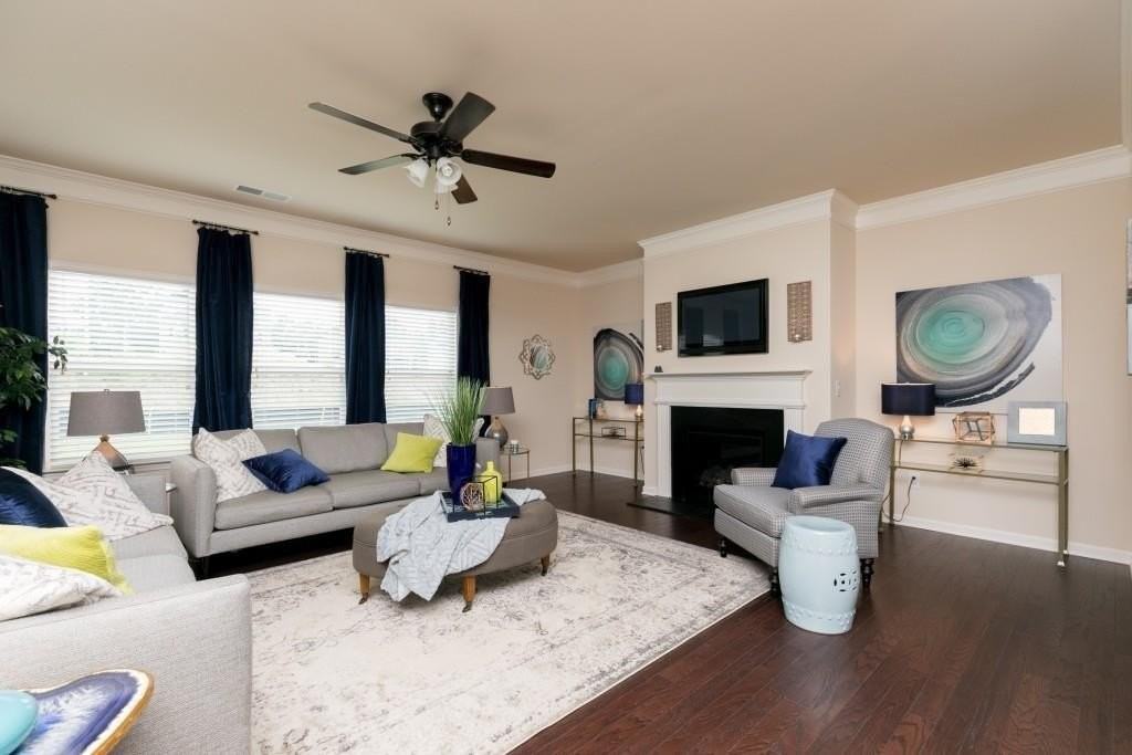 1856 Hanover West Dr - Photo 6 of 35