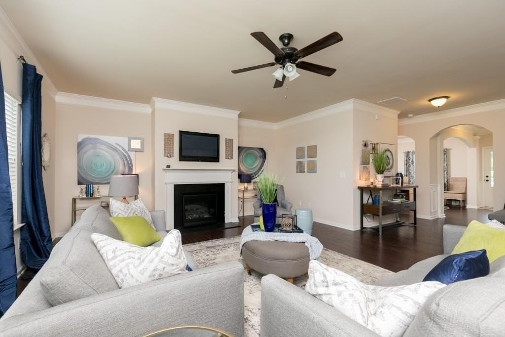 1856 Hanover West Dr - Photo 7 of 35