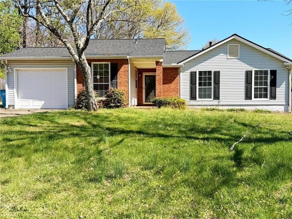 2901 Inverloch Cir - Photo 3 of 35