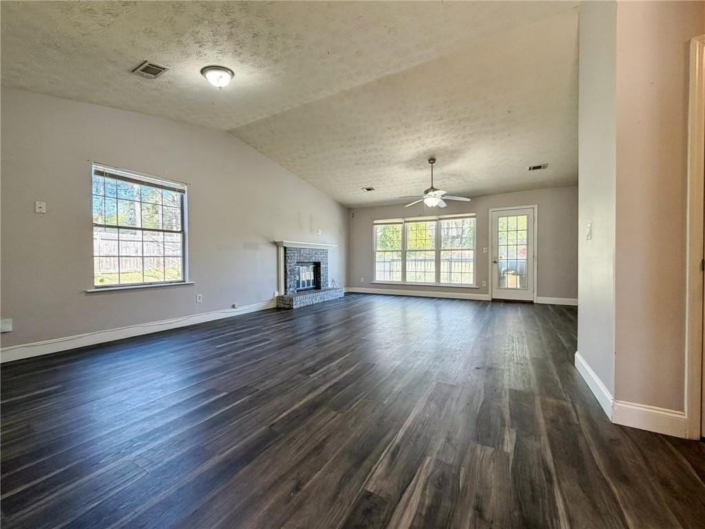 2901 Inverloch Cir - Photo 5 of 35