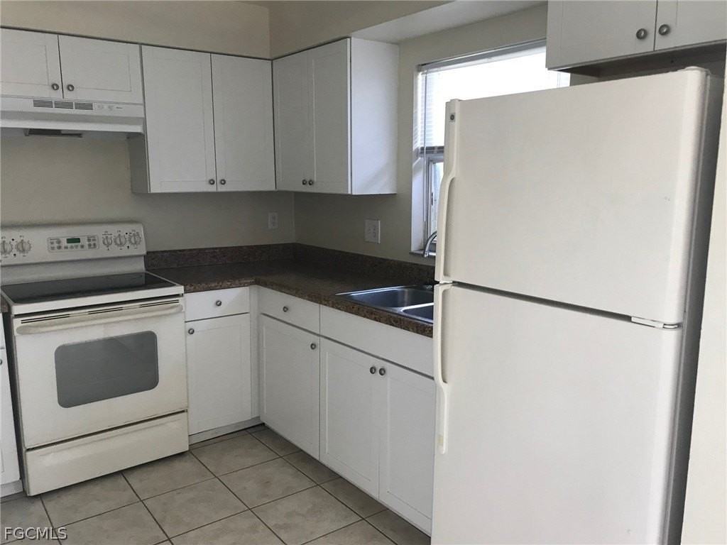 604 Hancock Bridge Pkwy - Photo 6 of 15