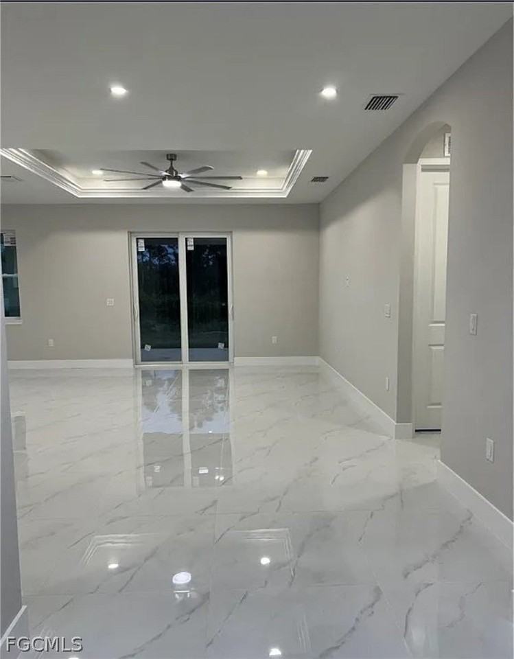 2612 16th St W - Photo 3 of 21