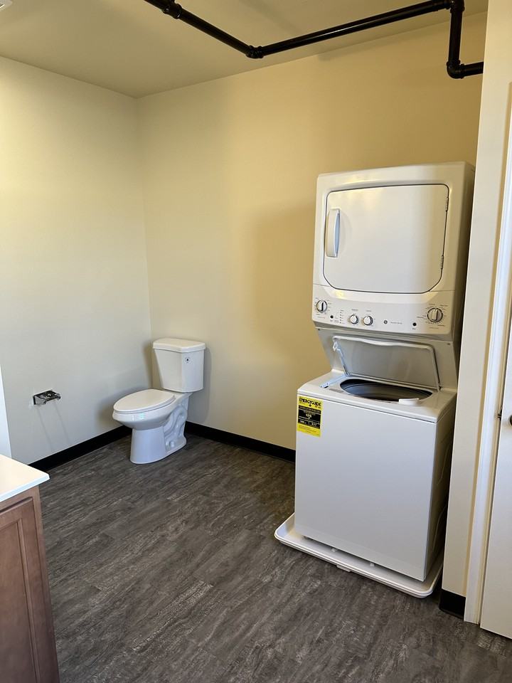 22 S Duke St #2B - Photo 6 of 8