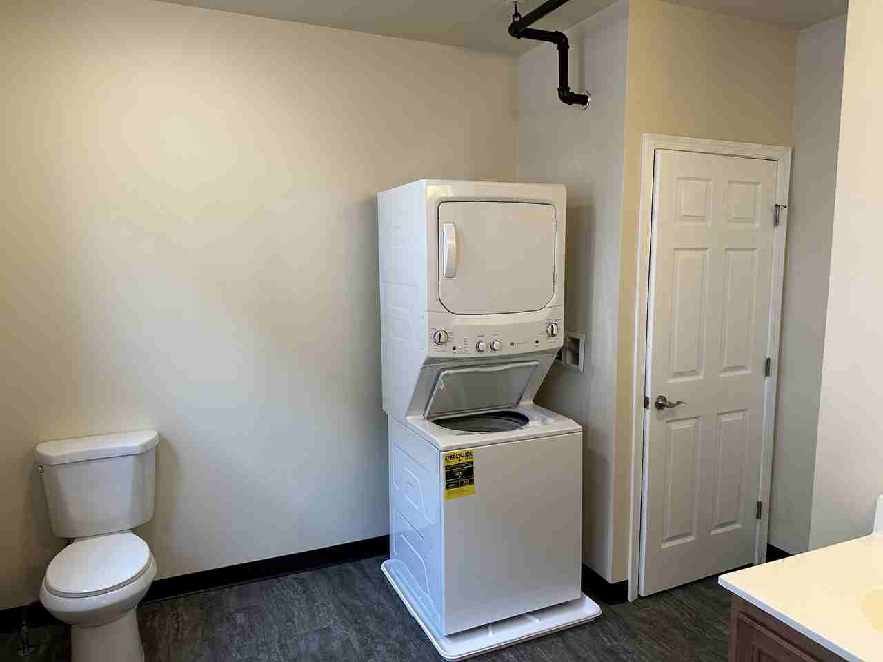 22 S Duke St #2B - Photo 7 of 8