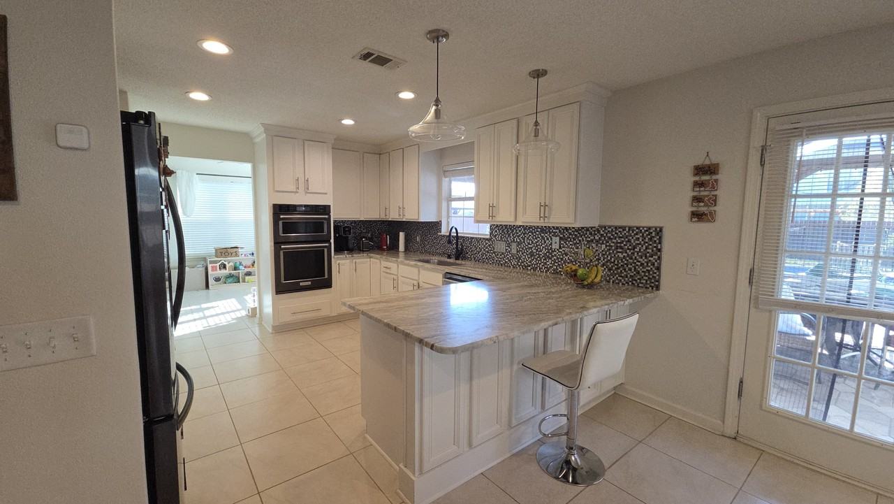 1028 Sterling Point Pl #NA - Photo 5 of 20