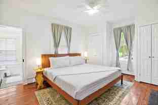 321 S 5th Ave #B - Photo 1 of 1