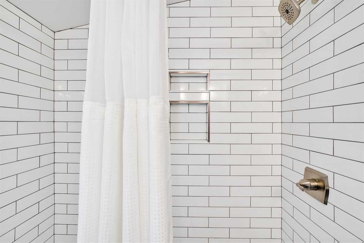 321 S 5th Ave #B - Photo 4 of 10