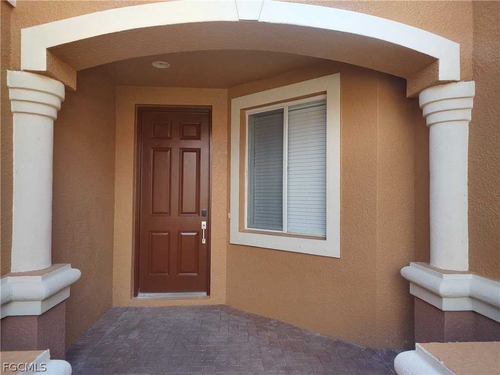 2434 Laurentina Ln - Photo 3 of 23