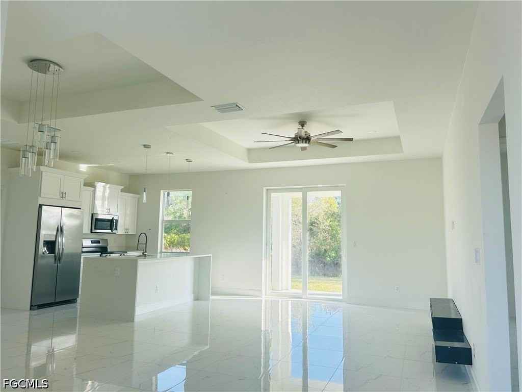 2022 Xelda Ave N - Photo 2 of 15