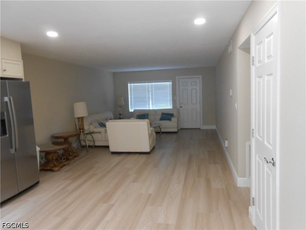 357 Joel Blvd Apt 112 - Photo 4 of 34