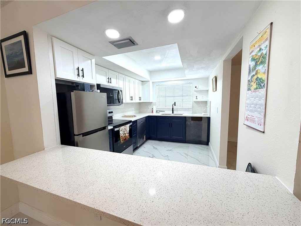 7050 Nantucket Cir #6 - Photo 5 of 21