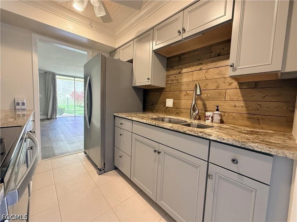 1608 Se 28th Ter Unit A28 - Photo 5 of 33