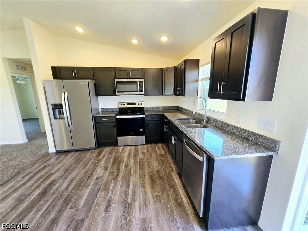 1117 Solar Ct - Photo 6 of 16