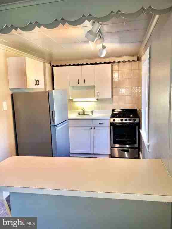 4001 Center Ave #2ndFL - Photo 4 of 12