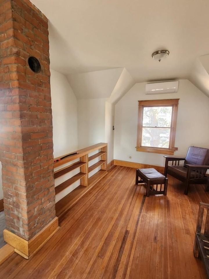 820 Arno St Se - Photo 2 of 14