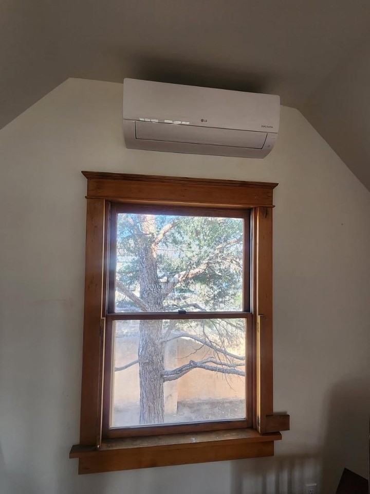 820 Arno St Se - Photo 3 of 14