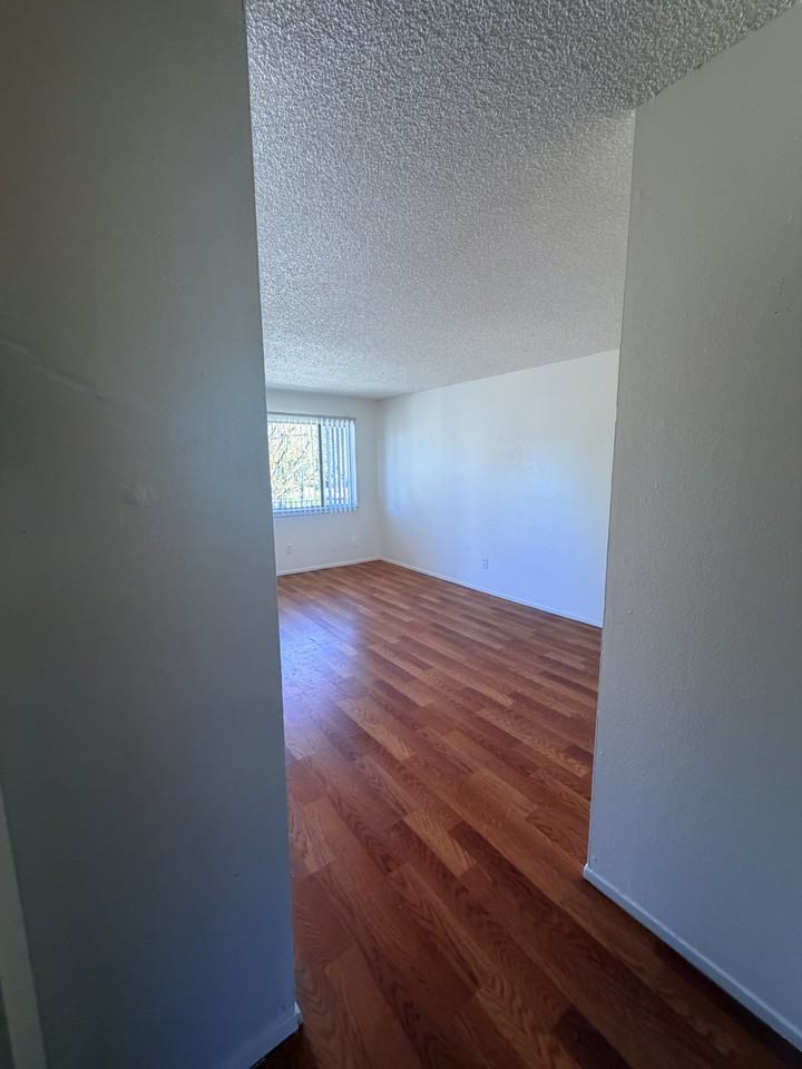 32 E Wyandotte St #D - Photo 5 of 7