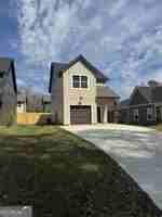 featured image of 305 Georgia St