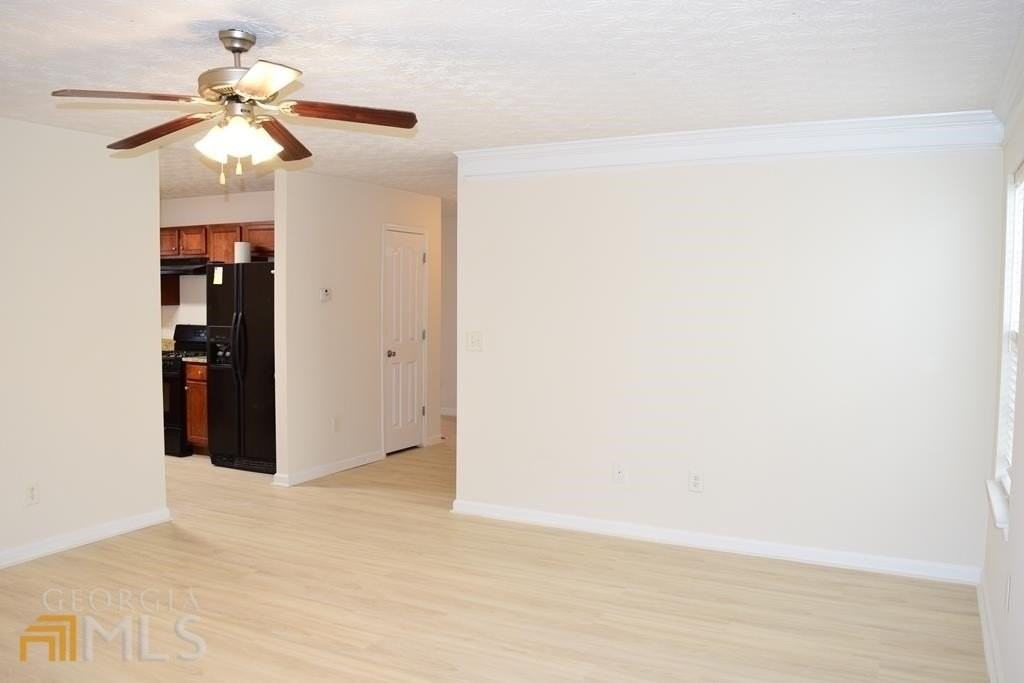 43 Churchill Park Dr - Photo 4 of 38